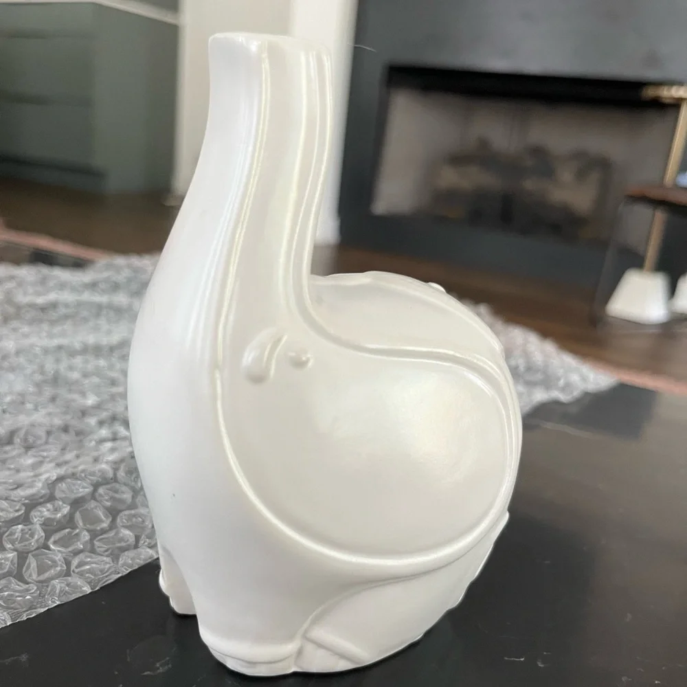 Jonathan Adler Happy Chic Elephant diffuser bottle